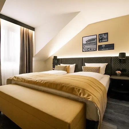 Court Hotel 4*