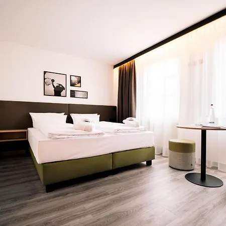Court Hotel 4*