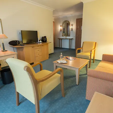 Court Hotel