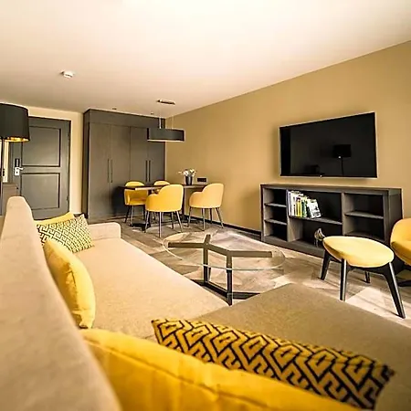 Court Otel 4*