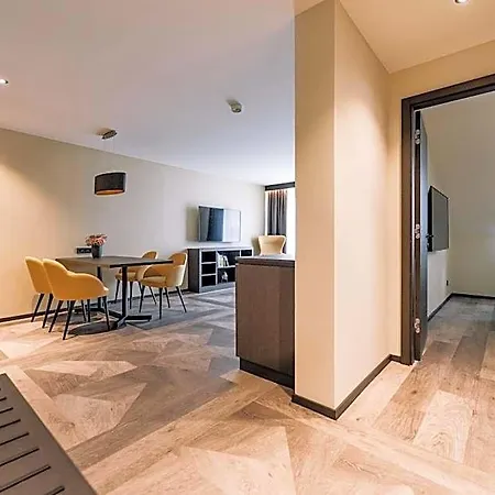 Otel Court 4*
