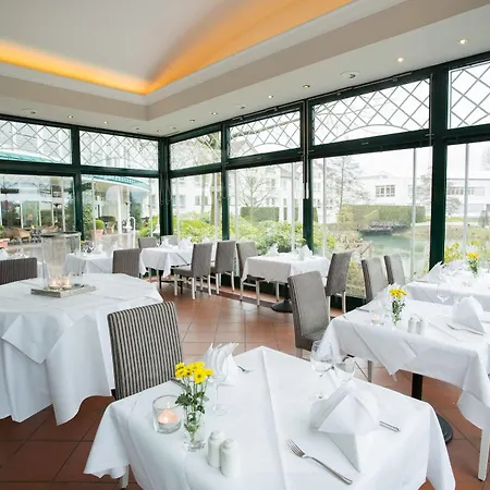 Hotel Court