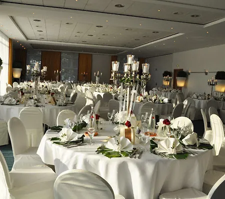 Hotel Court 4*