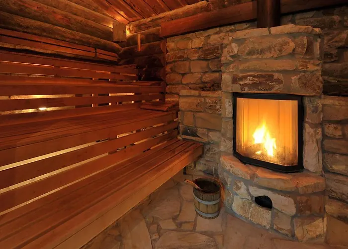 Court Ξενοδοχείο 4*